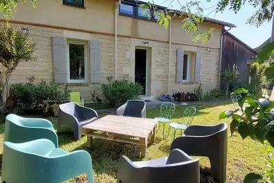Image de Gîte de charme rénové à 6km de Bergerac - Piscine privée et  grand jardin
