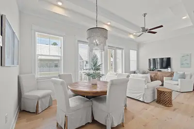 Image de Luxury Condo with 4 Bikes, Close to Beach, Resort Amenities