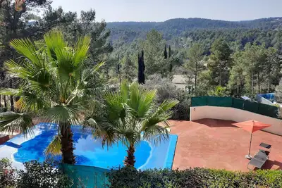 Villa Avec Piscine Dans Pinede Calme Et Vue Imprenable