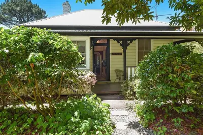 Image de Little Pomander  In Leura Mall