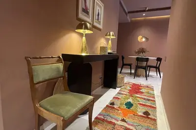 Image de Modern Two Bedroom Condo