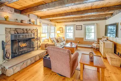Image de Saco Access Farmhouse-Dog friendly-Fireplaces