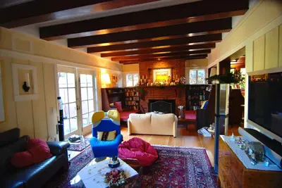 Image de Beautifully Restored 3 Br Arts &Crafts House