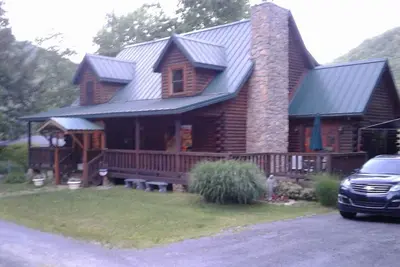 Image de Beautiful apartment in a rustic log home on theAllegheny River.