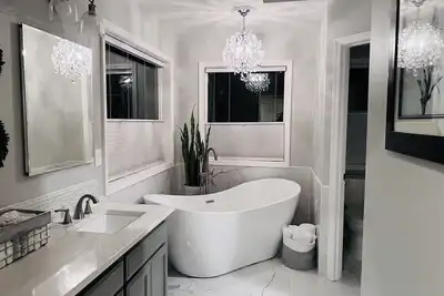 Image de Sopra Bella- Elegant 4br, Family Friendly, Osu