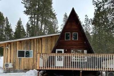 Image de Cozy & Private Cabin in the woods!