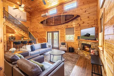 *Amazing 5br 5. 5ba* Theater/Hot Tub/Game Room/Mtn Views