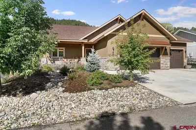 Image de Hot Tub, Fire Pit, Fenced Yard, 15 Min to Skiing!