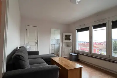 Image de 15 Minuter Från Centrum Familjevänlig Lägenhet
