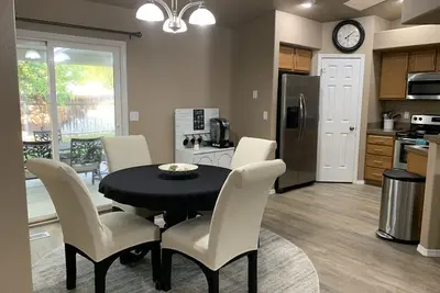 Image de Clean ~ Cozy ~ Stylish ~ Entire House ~ Sw Boise