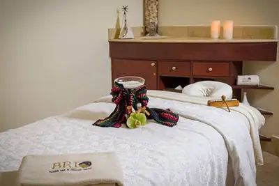 Image de Gorgeous luxury resort suite w/ Jacuzzi tub and private plunge pool. .