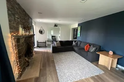 Image de Huge 6 bedroom house, perfect for familIes and friends