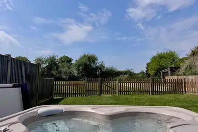 Image de Dog and family friendly barn conversion with fully enclosed garden and hot tub