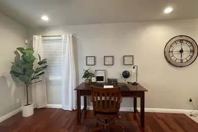 Image de Beautifully Remodeled home close to Downtown and many more amenities