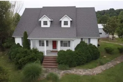 Image de Cozy Farmhouse with 4 Bedrooms and 3 Baths