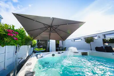 Image de Skygarden Luxury Penthouse Private Jakuzzi Gym Sauna