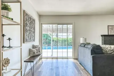 Image de Convenient Getaway with Pool!