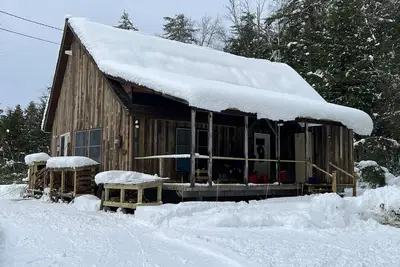 Image de Brand New Remodeled Cabin with Wood Stove on 7 Acres