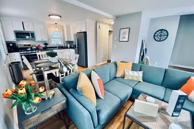 Image de #23 *Comfort & Luxury* 3 Br/2 Ba House