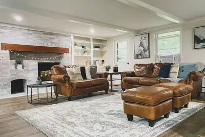 Image de Centrally Located - 3 Br House