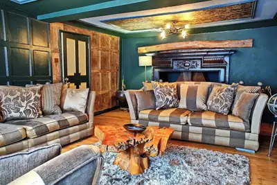 Image de Luxury 9 Bed Manor House Hot Tub Cinema Room SkyTV