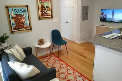 Sxsw-Otr: Swanky 1-Bdrm Music Scene in the heart of Otr,