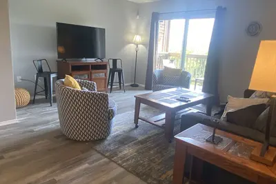 Image de No Stairs! Amazing Views! Quick Access to Attractions! Community Pool!