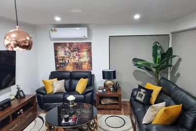 Image de Boutique Hotel inspired modern 2 bedroom townhouse