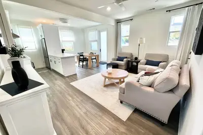 Image de Lovely Casita minutes from everything!