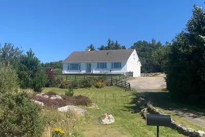 Image de Lake views - 5 bed detached house in Donegal