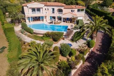 Image de Villa de rêve luxueuse, vue mer, piscine à débordement