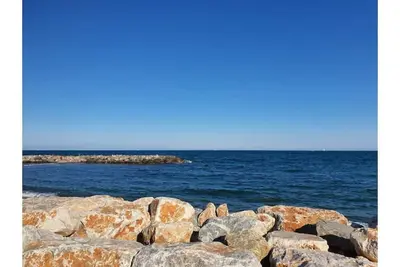 Image de Charmant logementT2 vue latéral a la mer