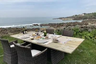 Image de Une maison avec l'Océan au bout du Jardin