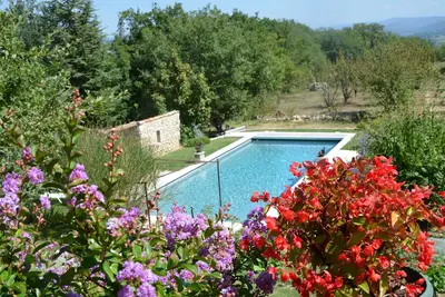 Image de Au cœur du Grand Luberon, une Piscine, le Calme