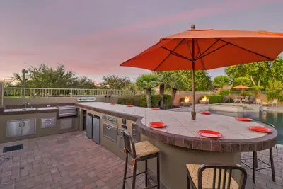 Image de Gated Private Home, 4bd/4bth, pool, bar, grill, fireplaces