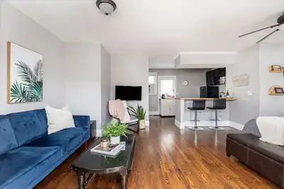 Image de This triplex is a 0 bedroom(s), 1 bathrooms, located in Nashville, Tn.