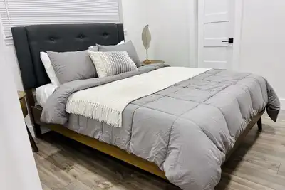 Image de Guest Studio - Blocks from Shsu!