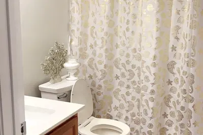 Image de South of Atlanta, mins from Tanger Outlet, Hospitals, Shopping & Eateries.