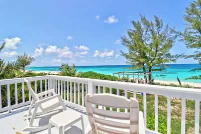 Image de Sea Coral Cottage - a Bahamian oceanside paradise!