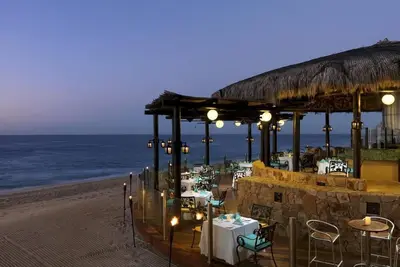 Image de Room in a 5-diamond Hotel, with excellent quality amenities.