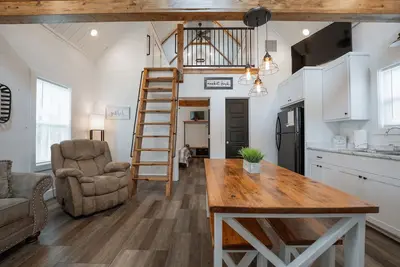 Image de Relaxing Cottage Getaway w/ Fire Pit