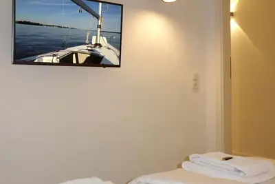 Image de \"Apartment Steuerbord\" over 2 levels in Urban Stay Hamburg