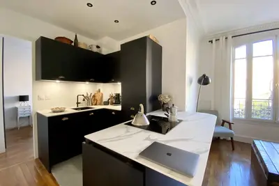 Image de Quiet and central Haussmanian