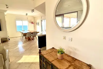Image de Open Pool & Sea Access - 3 bedrooms huge penthouse apartment