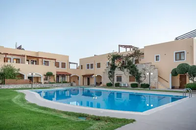 Image de Karoti 3- 3 bedrooms in a complex with shared pool