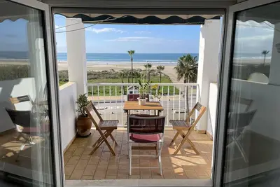 Image de Apartment for 4 people right on the beach with fantastic sea views