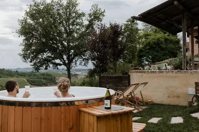 Image de Cozy \"Lindhouse\" Apartment with Jacuzzi - Ulivo
