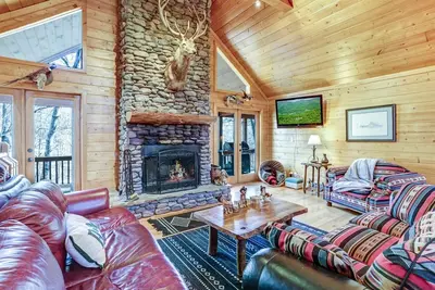 Image de Creekside Hideaway-Sunset Views, Hot Tub, Fire Pit, 2 Suites on Main