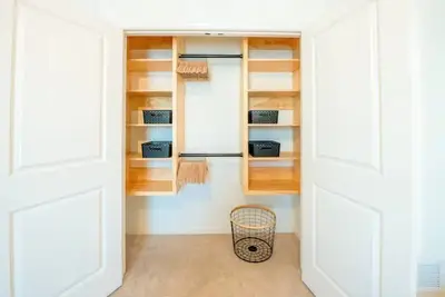 Image de Brand New, Stylish, Modern Townhome!