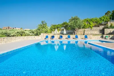 Image de Villa Erythrous-relaxing holidays in a complex with common pool, private terrace